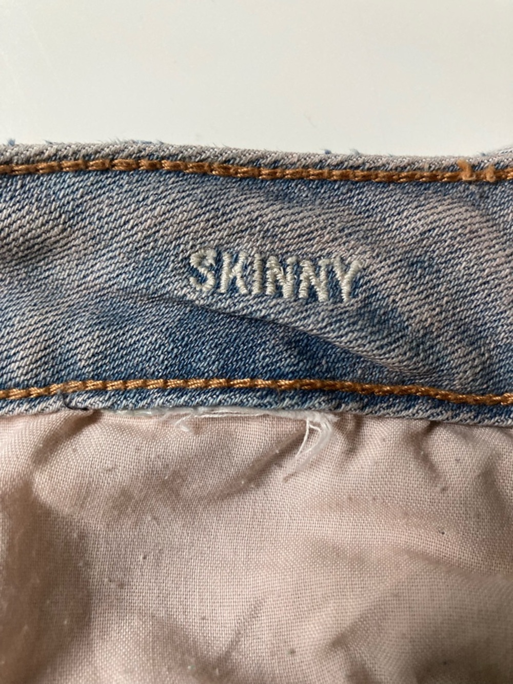 Vintage American Eagle Light Wash Skinny Jeans Gray Blue with Pink undertones - Picture 8 of 9